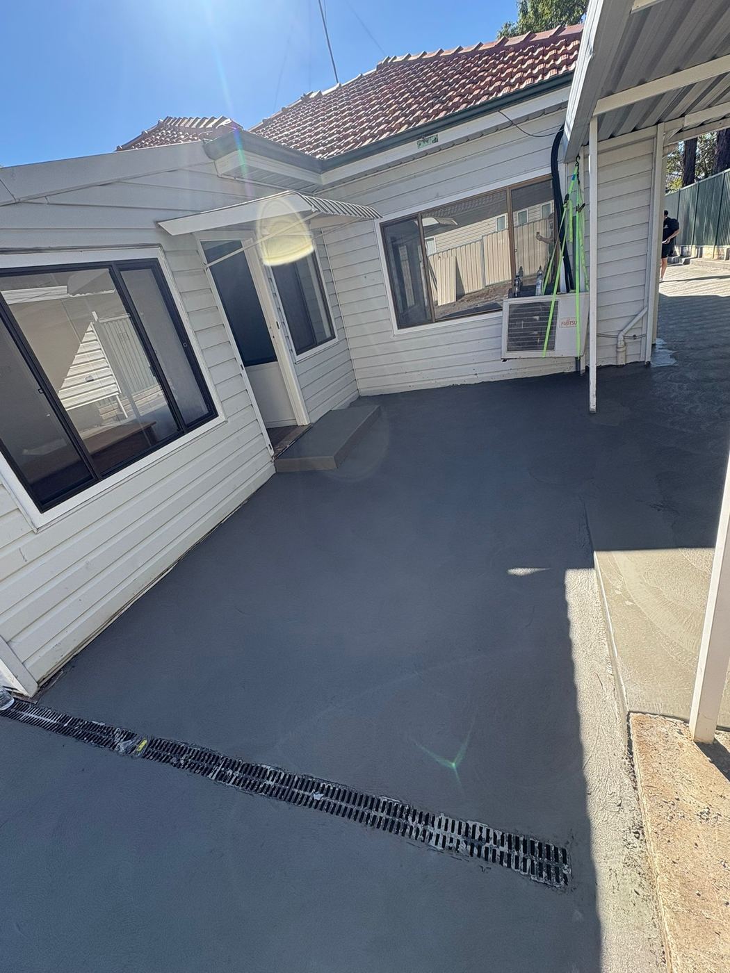 Concreting by AE Cutting