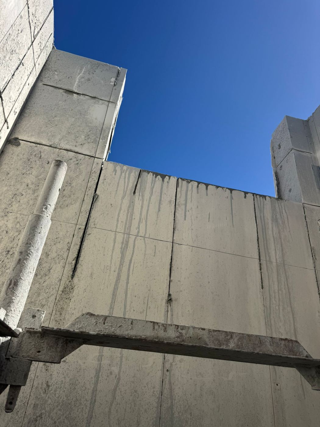 Wall sawing by AE Cutting